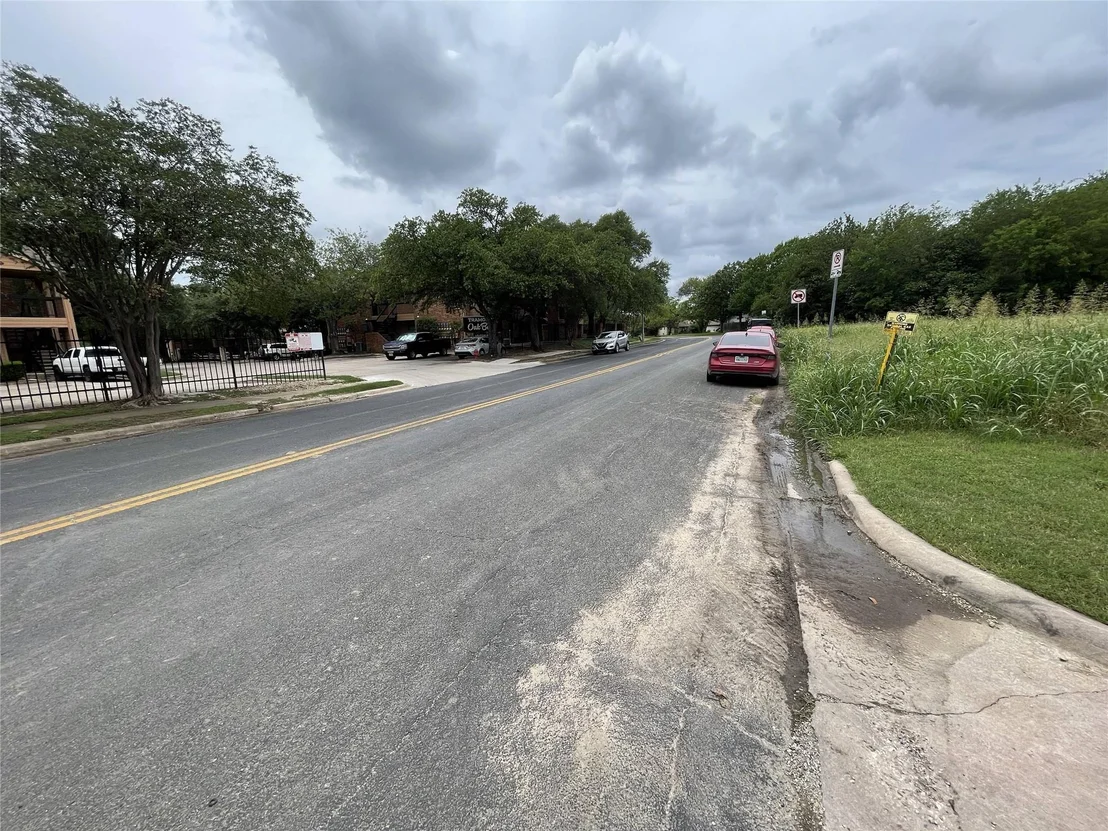 Photo of 904 Battle Bend BLVD