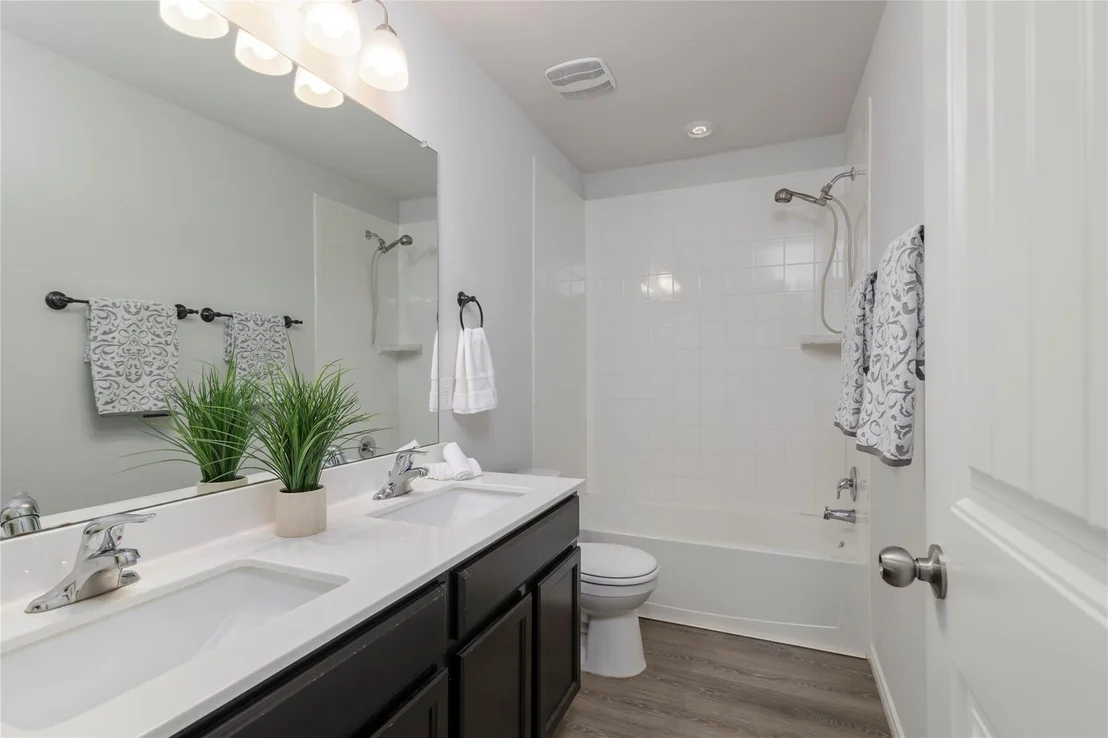 Photo of 6185 Lavaca DR