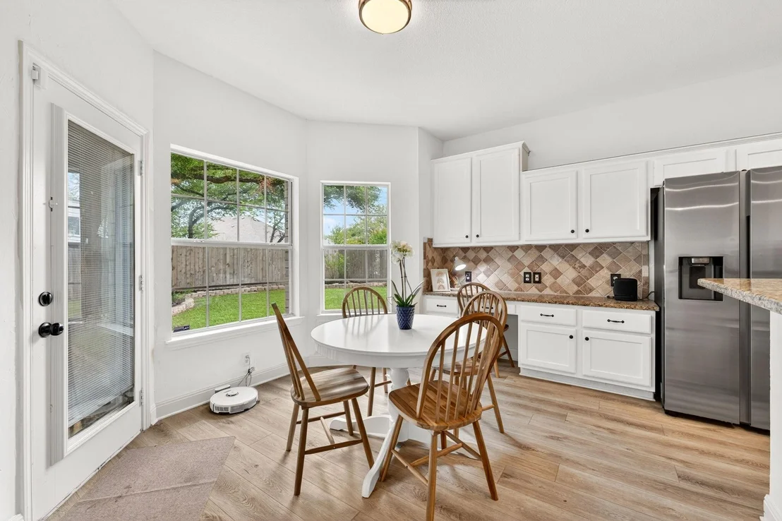 Photo of 1612 Fall Creek DR
