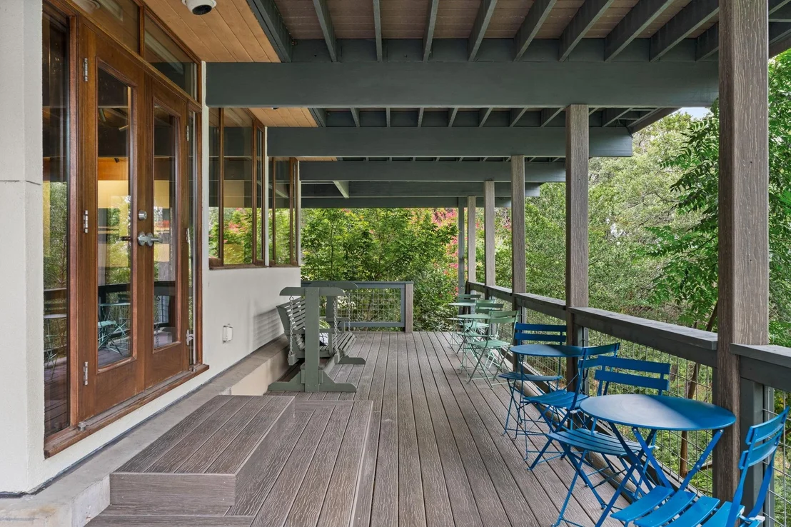 Photo of 1400 Mount Larson RD