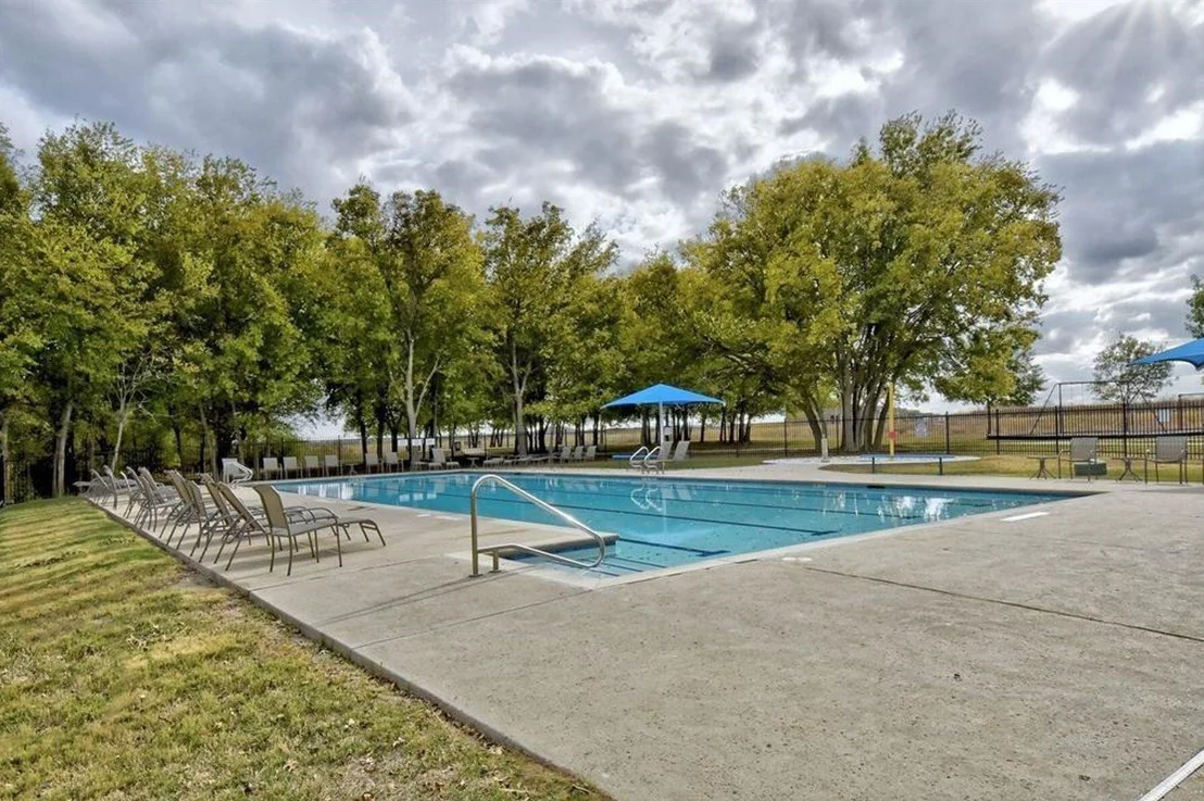 Photo of 1531 Twin Estates DR