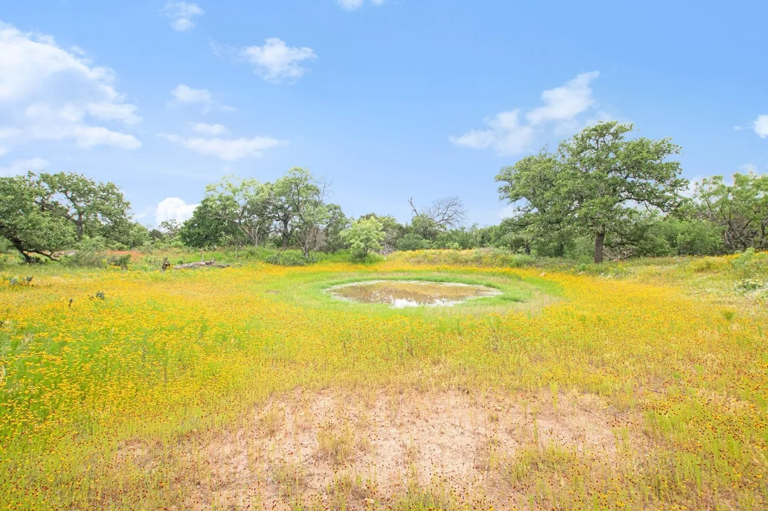 Photo of 9325 Ranch Road 2241 RNCH