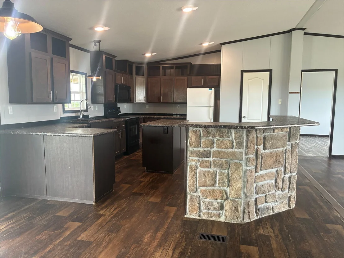 Photo of 389 County Road 1281