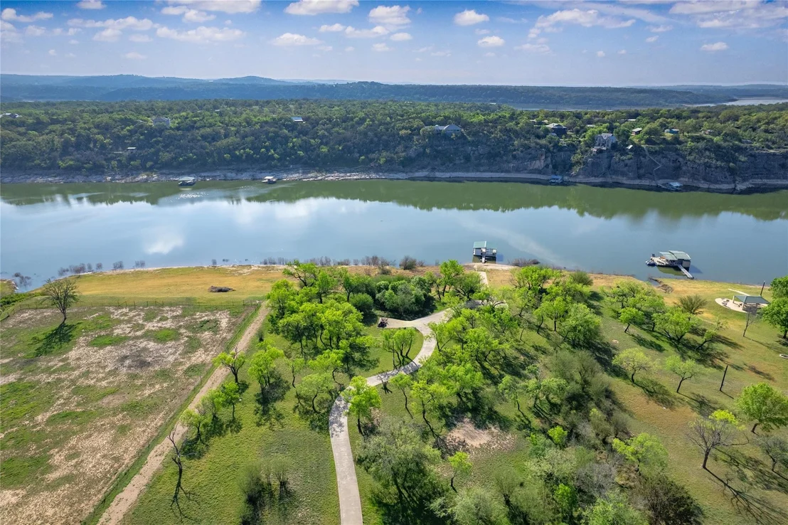 Photo of 493 Chimney Cove DR
