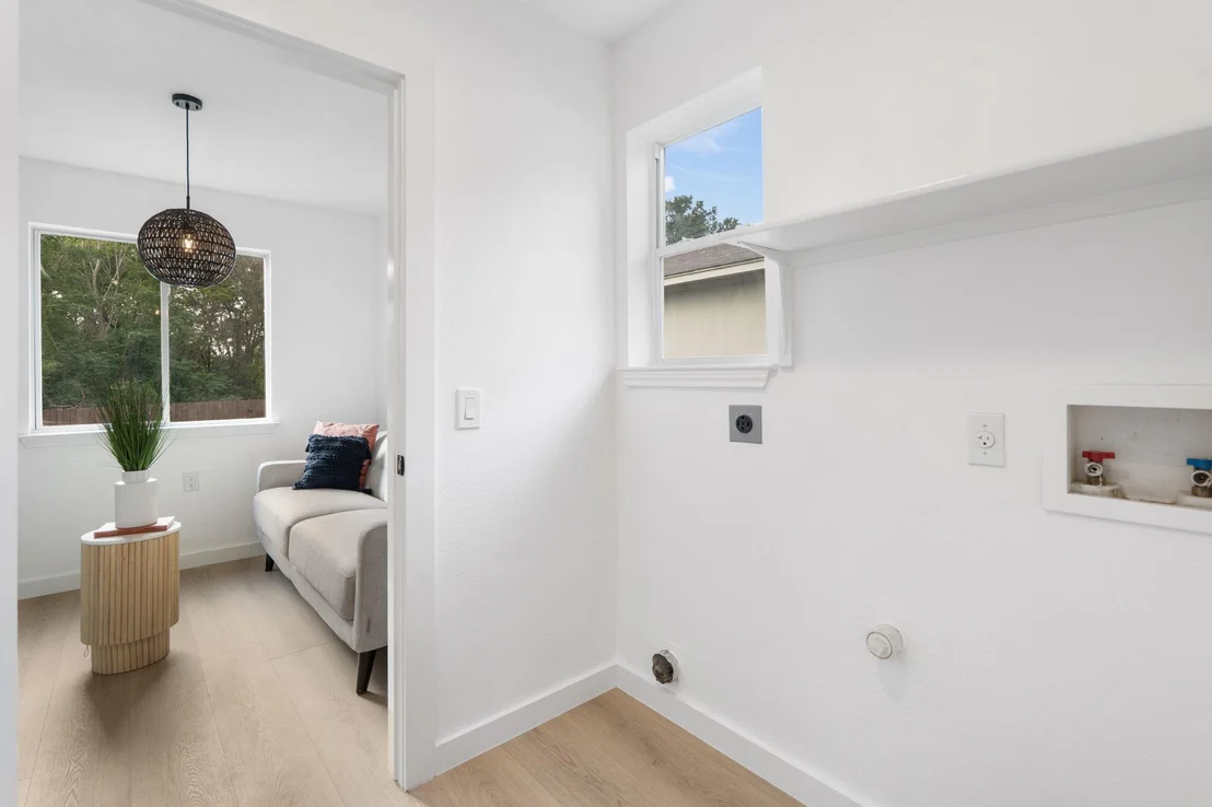 Photo of 815 Sheraton Ave
