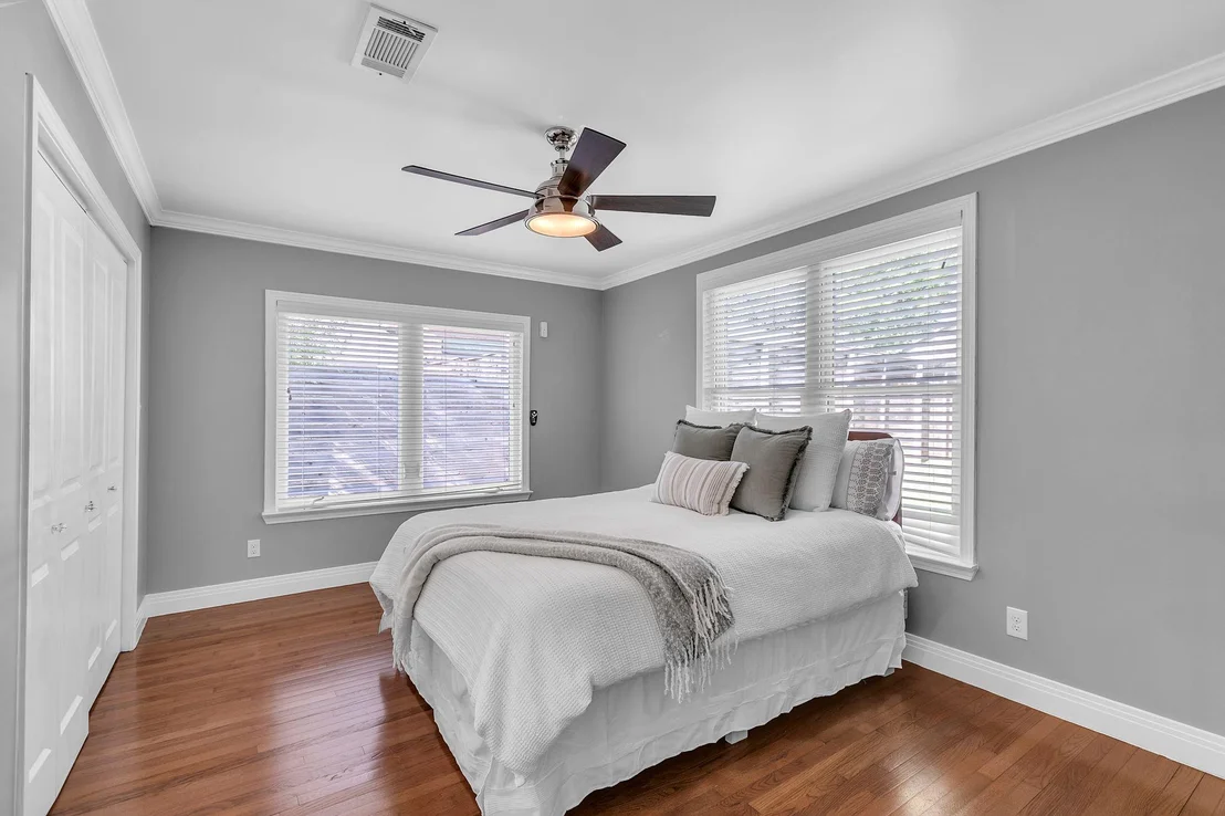 Photo of 1308 KINNEY Ave