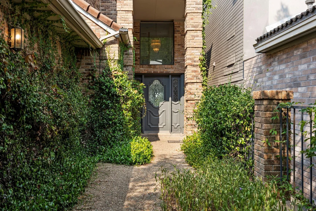 Photo of 5914 N West PL