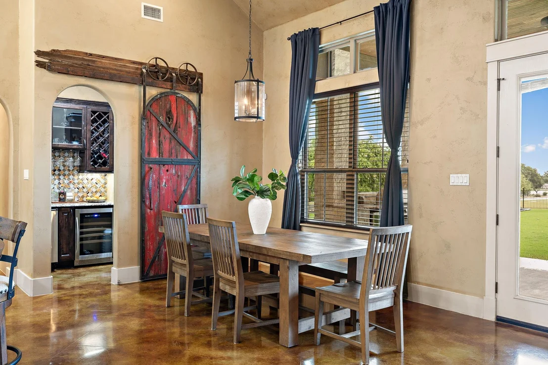 Photo of 201 Eagle Valley LN