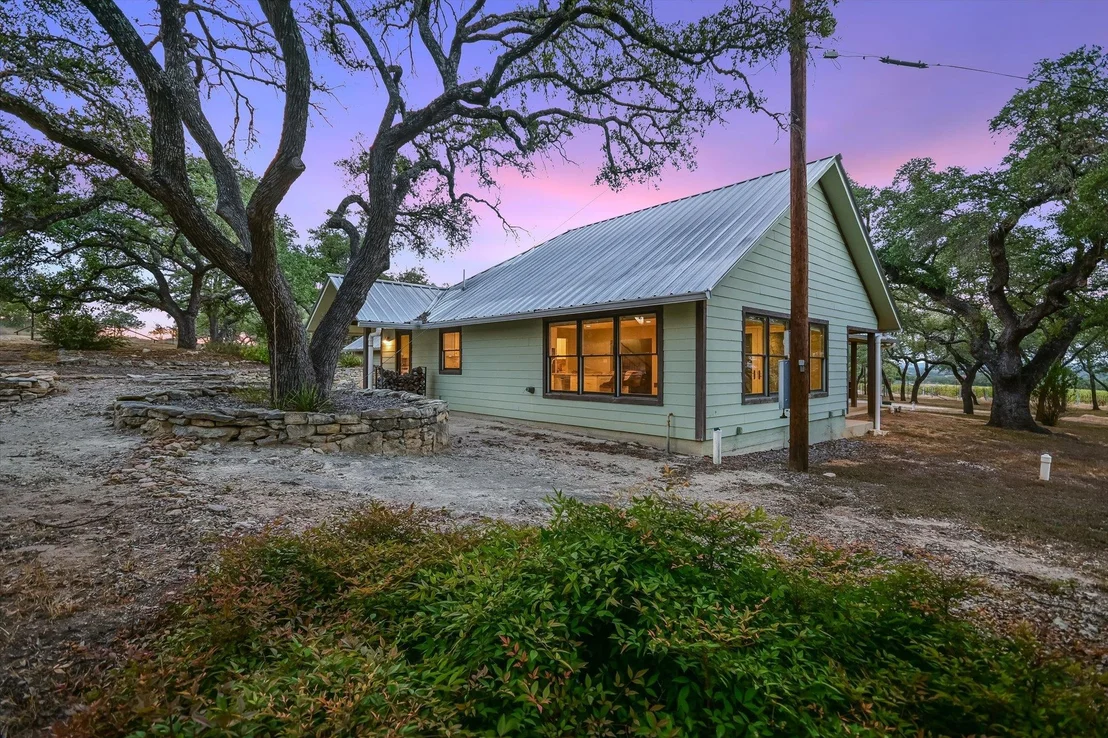 Photo of 878 Ranch Road 2766