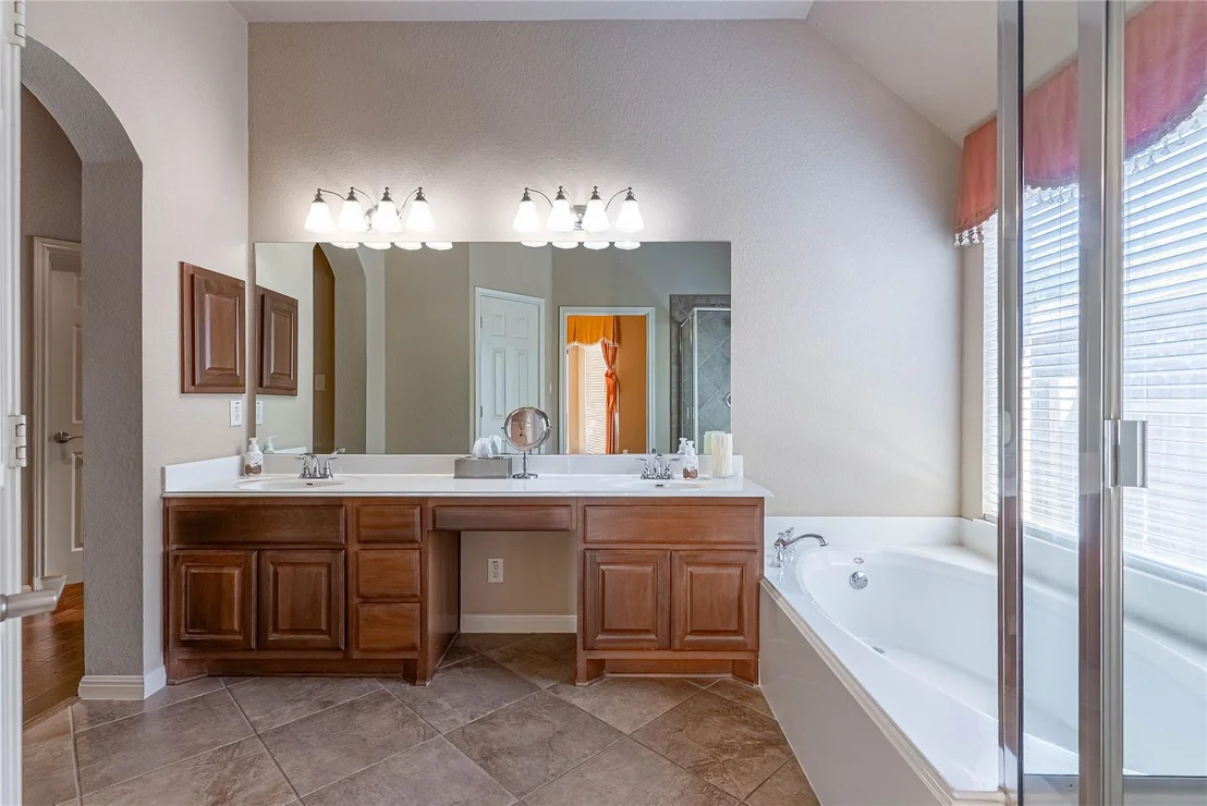 Photo of 2725 Highland TRL