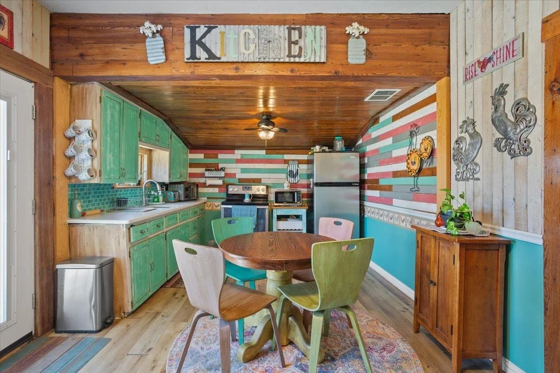 Photo of 2804 Auction Barn RD