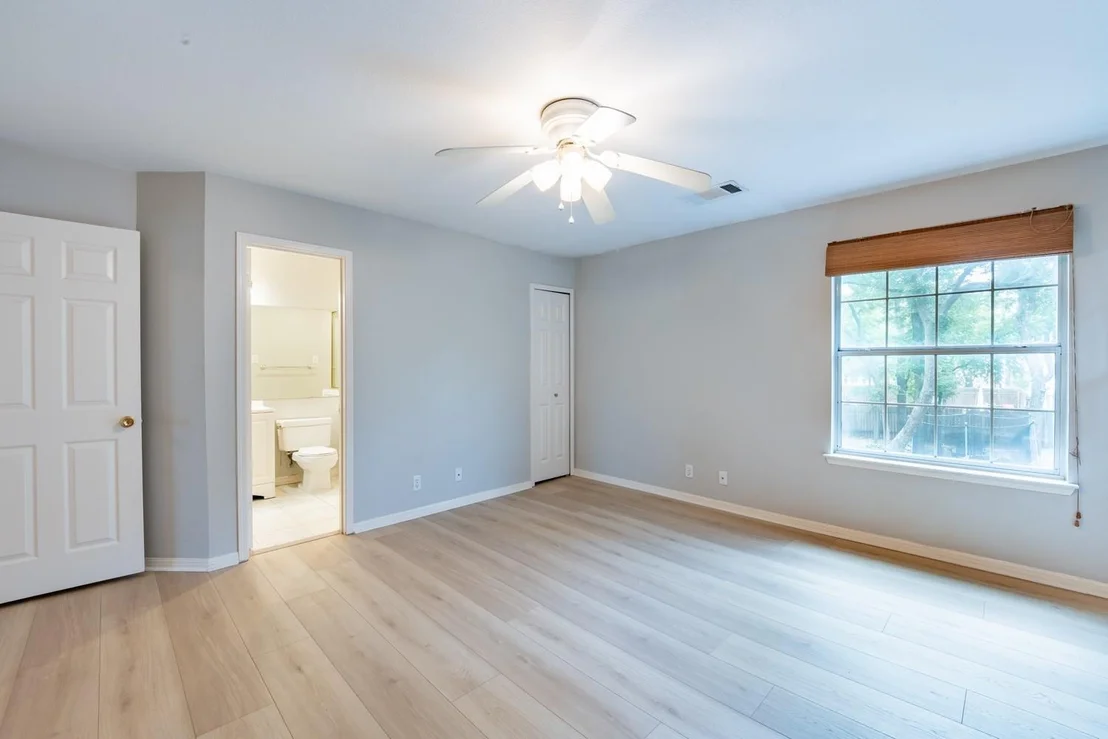 Photo of 12604 Oro Valley CV