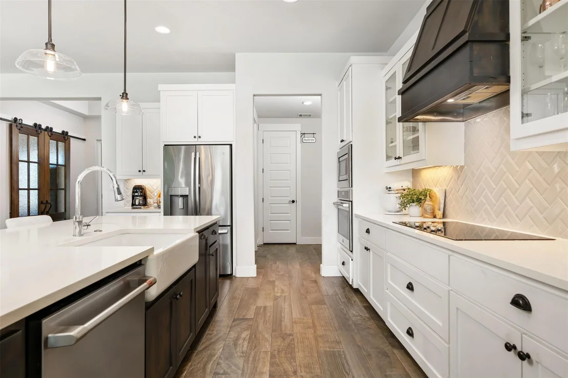 Photo of 220 Highland Oaks