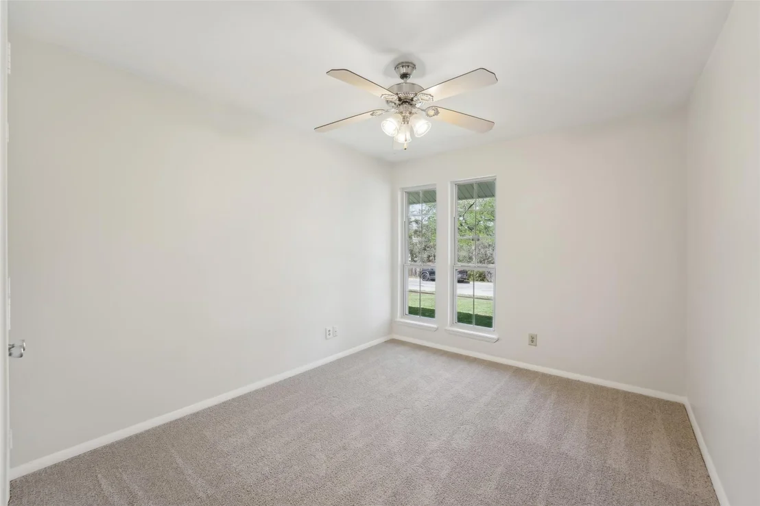 Photo of 3105 Lakeside DR