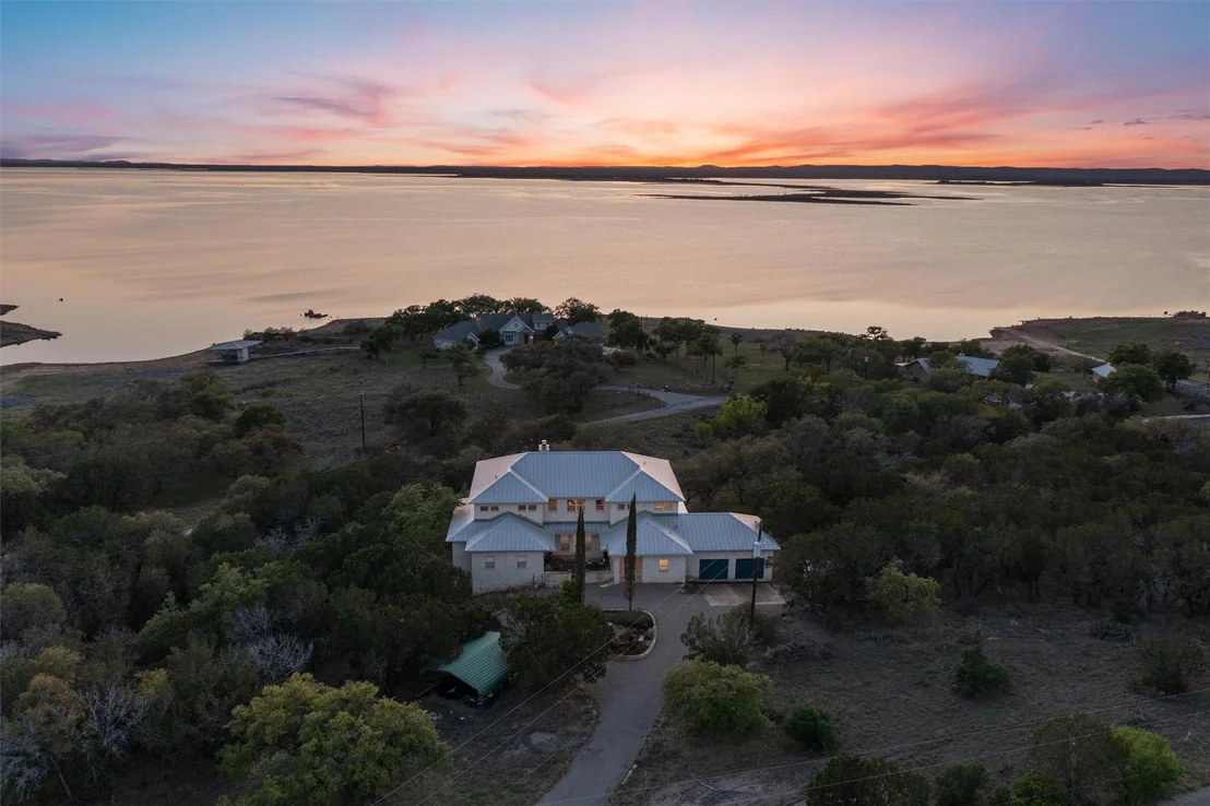 Photo of 4401 Sunset Cliff RD