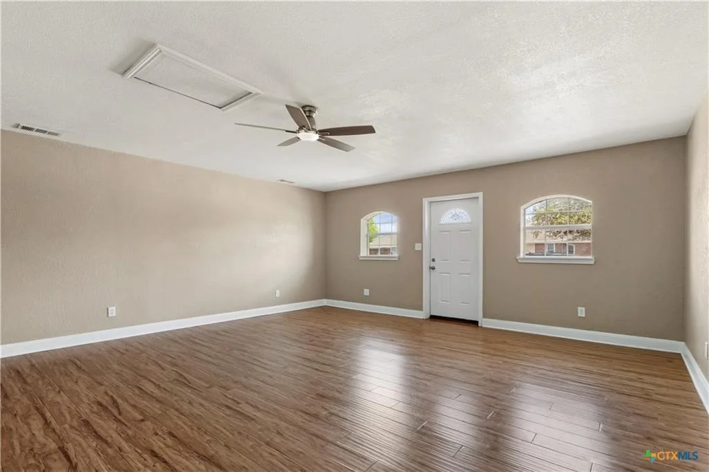 Photo of 4307 Menard DR
