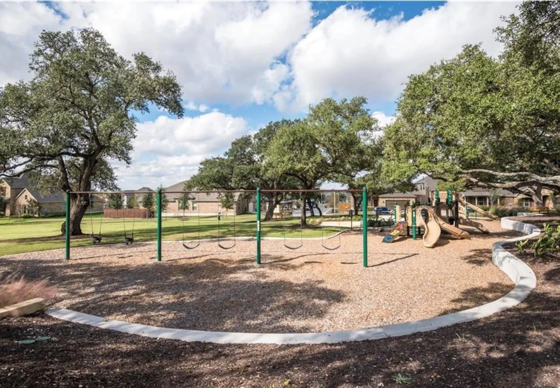 Photo of 707 Allende BND
