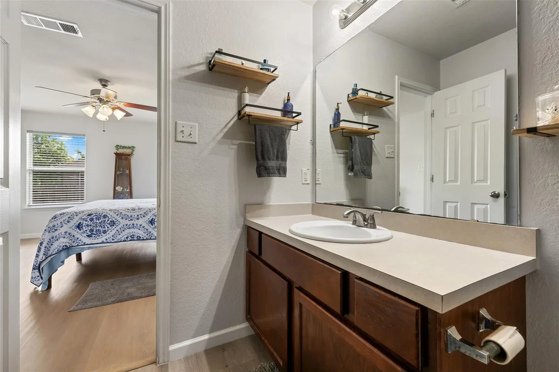 Photo of 144 Calcite LN
