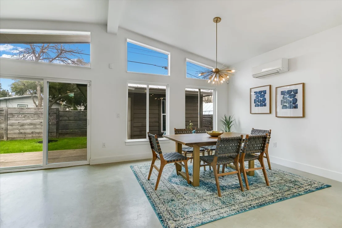 Photo of 1708 Fair Oaks DR