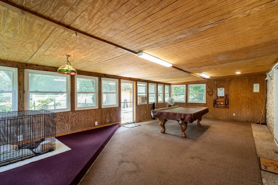 Photo of 651 High Low DR