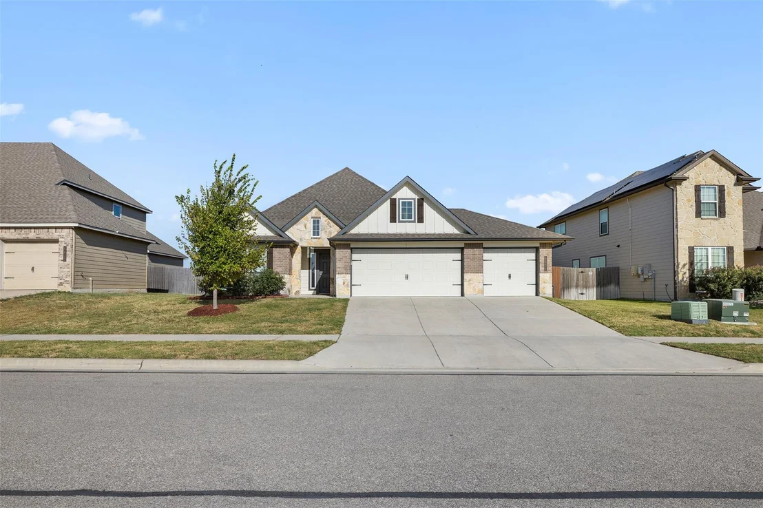 Photo of 6620 McGregor LOOP