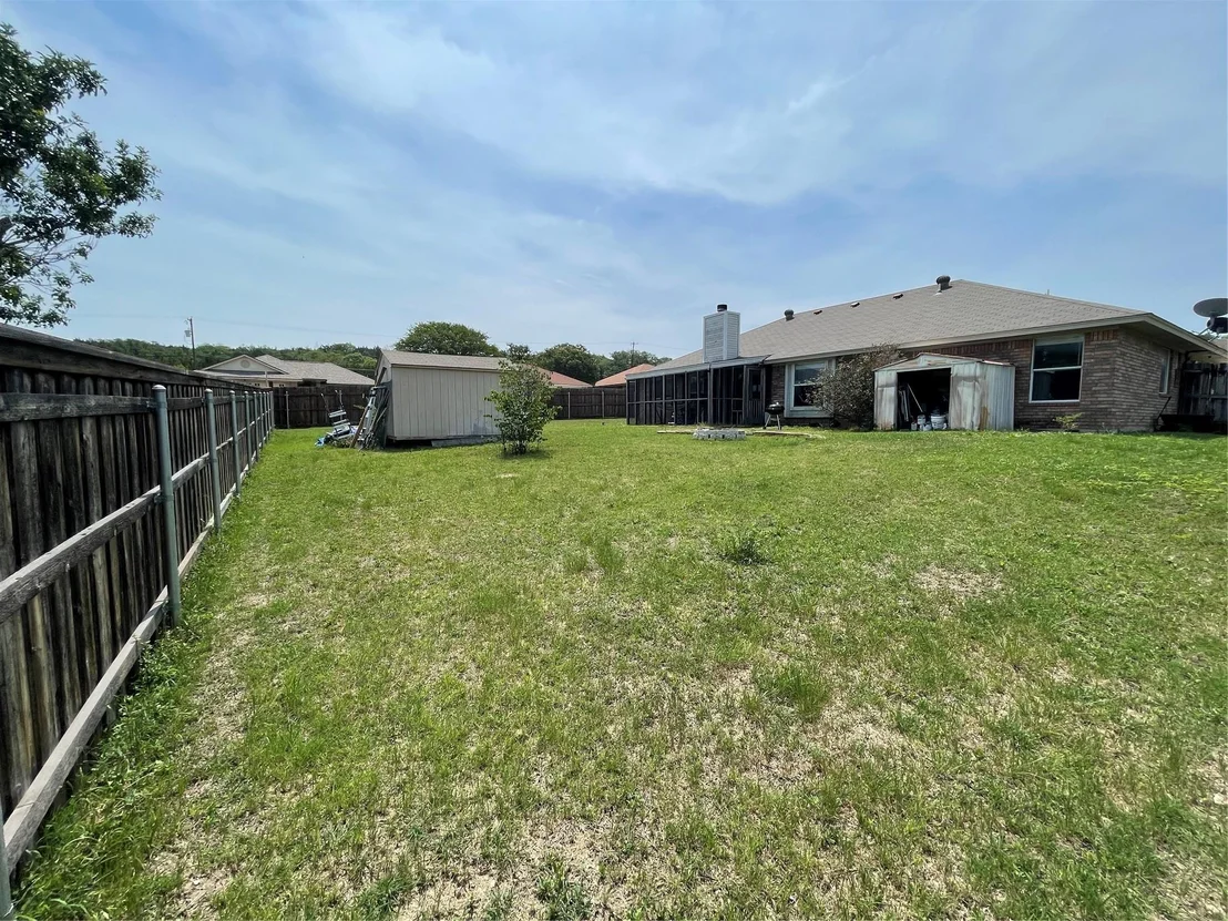 Photo of 907 Vernon DR
