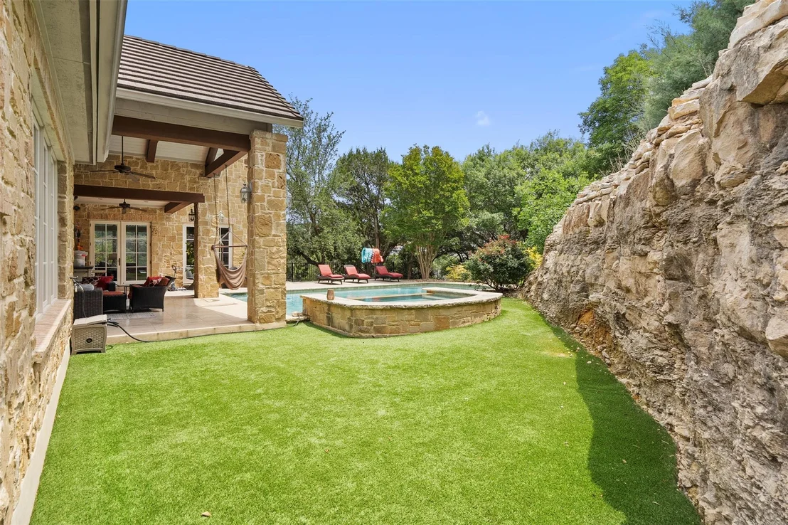 Photo of 6712 Valburn DR