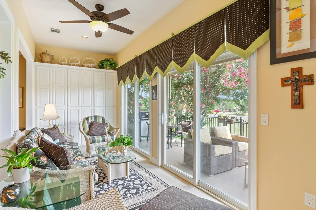 Photo of 107 Summer Ridge LN