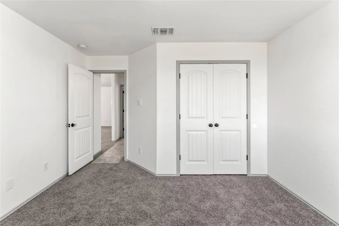 Photo of 100 Serpentine LN