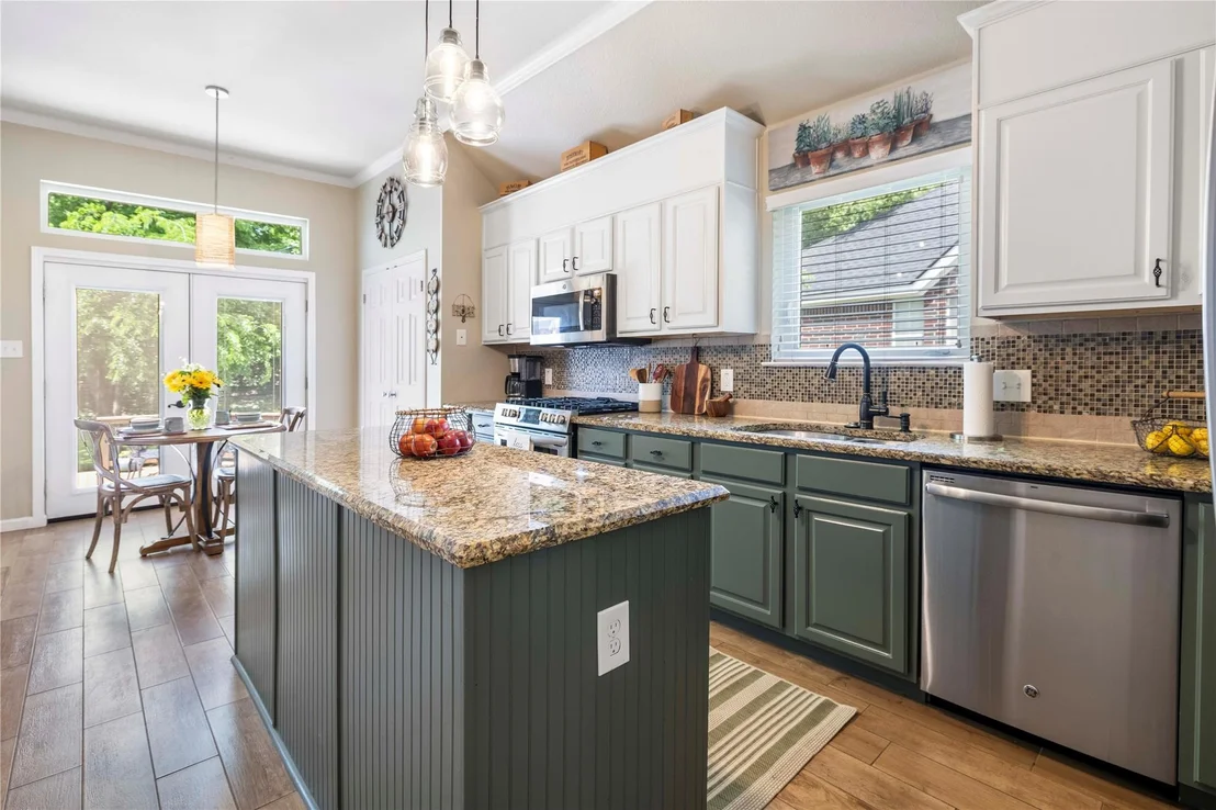 Photo of 301 Gann ST