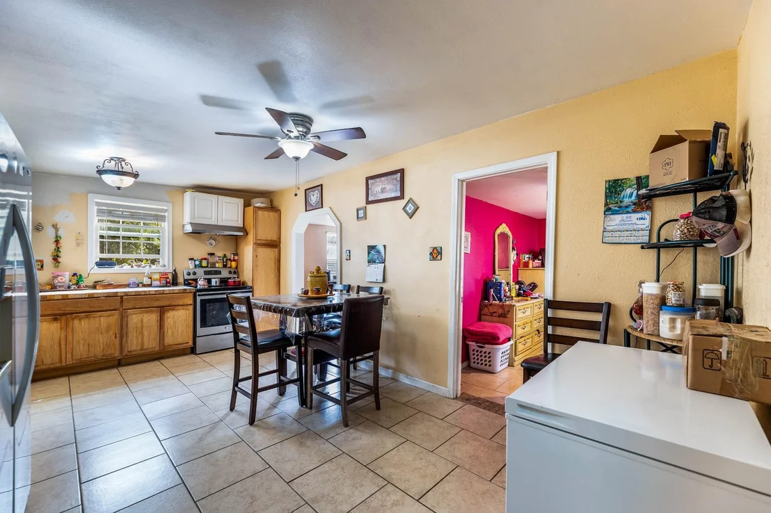 Photo of 1144 Mason Ave