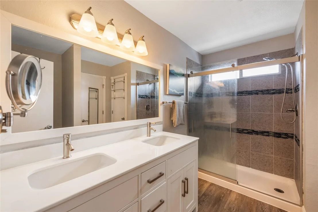 Photo of 261 Tobin DR