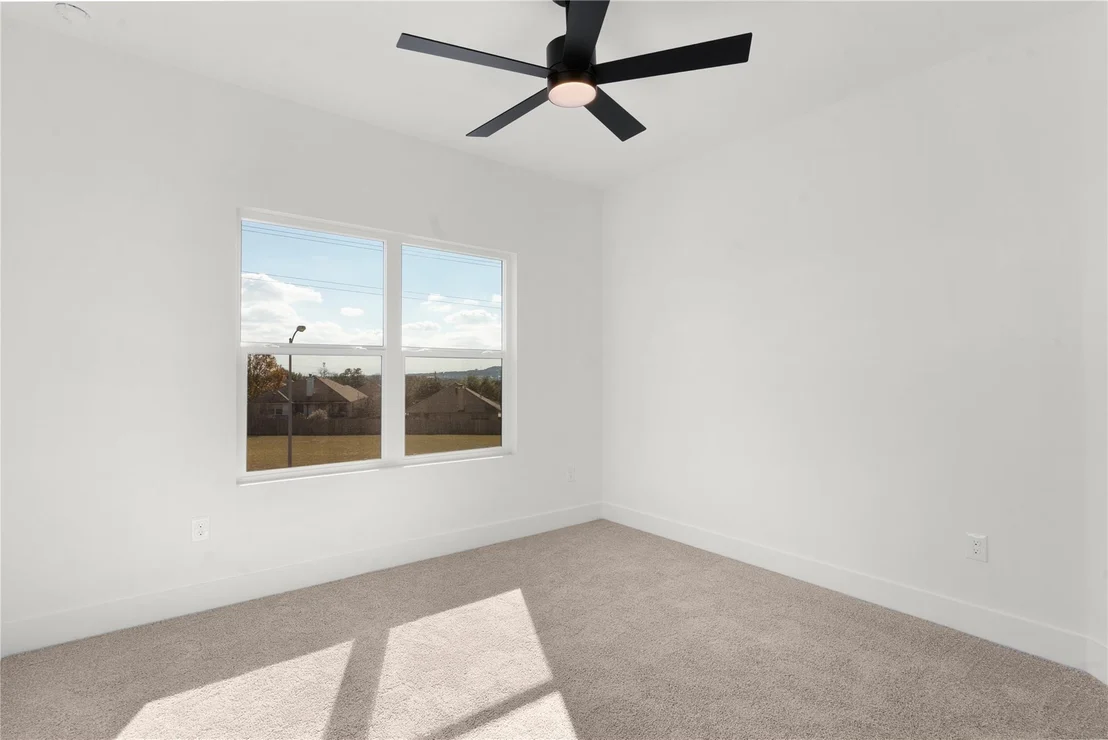 Photo of 107 Carmen CV