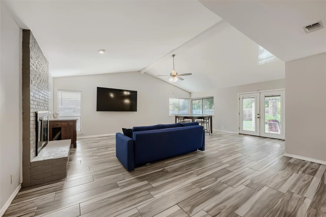 Photo of 1300 Neans DR