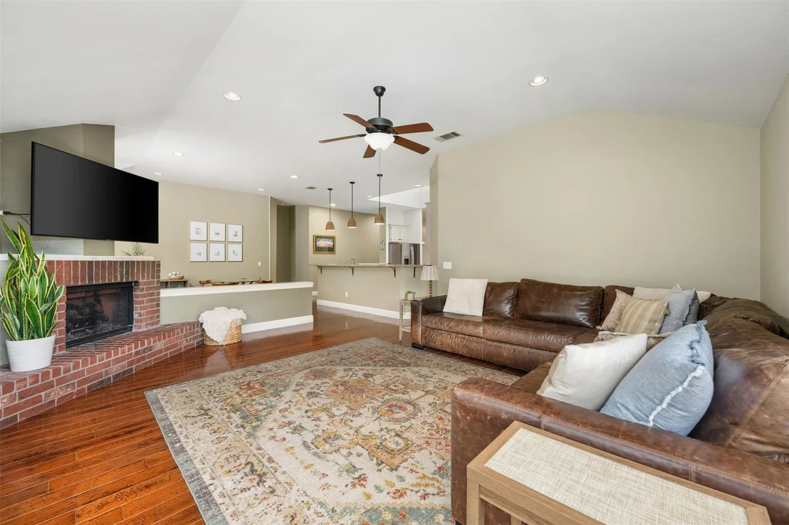 Photo of 6115 Back Bay LN