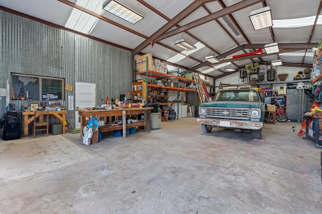 Photo of 8705 S View RD