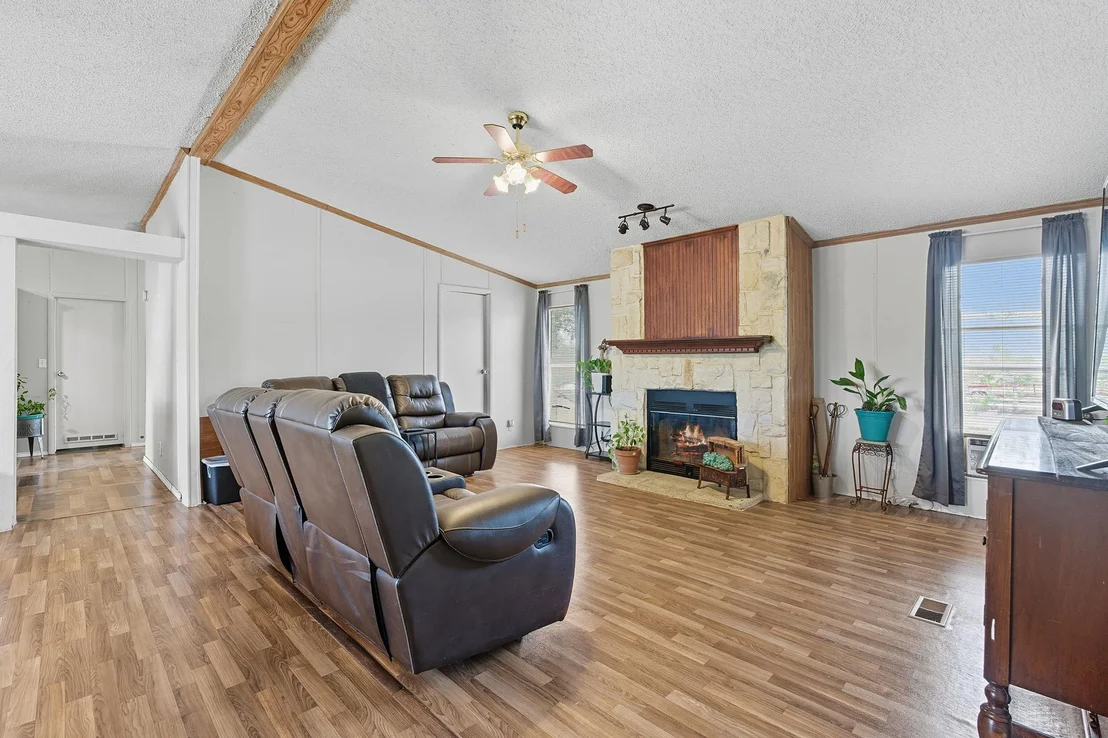 Photo of 813 Petras WAY