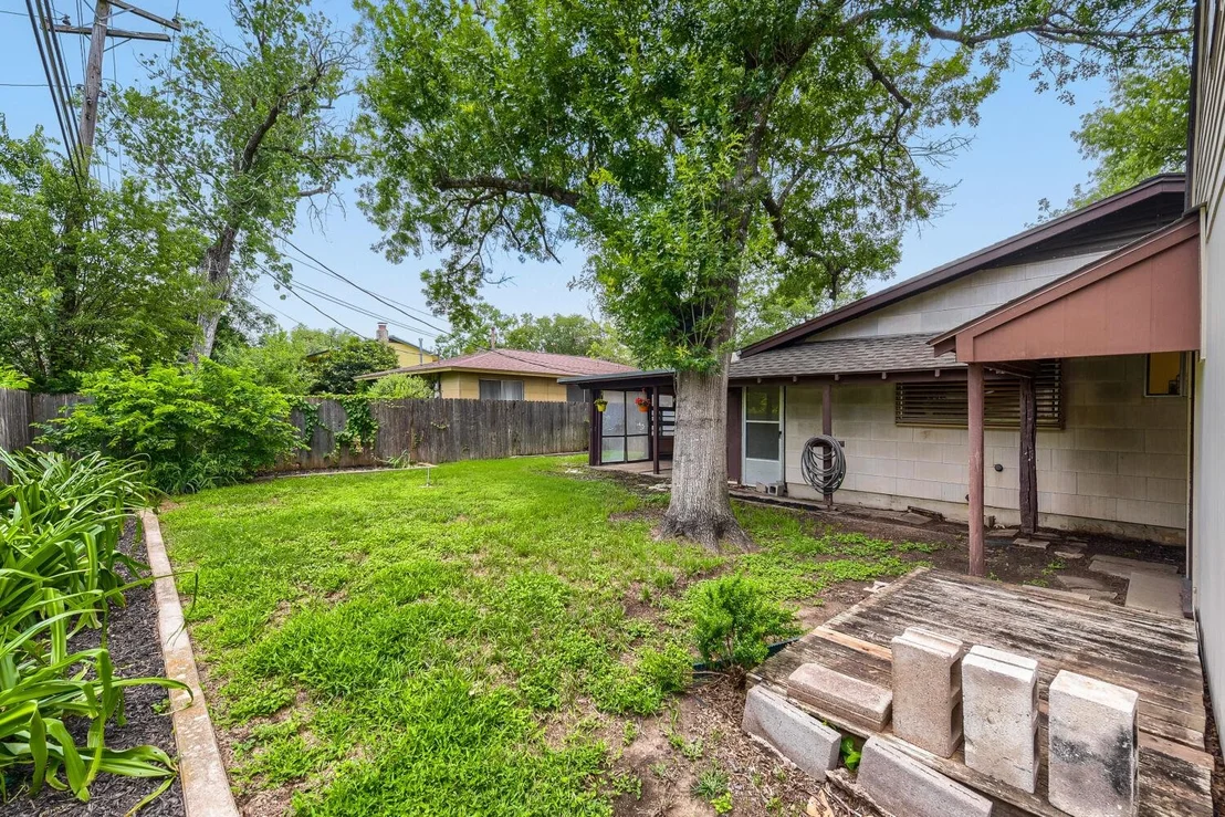 Photo of 5001 Creekline DR