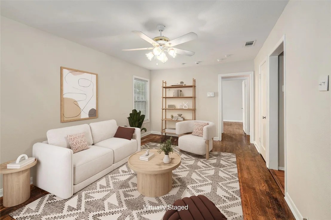 Photo of 4701 Leslie Ave