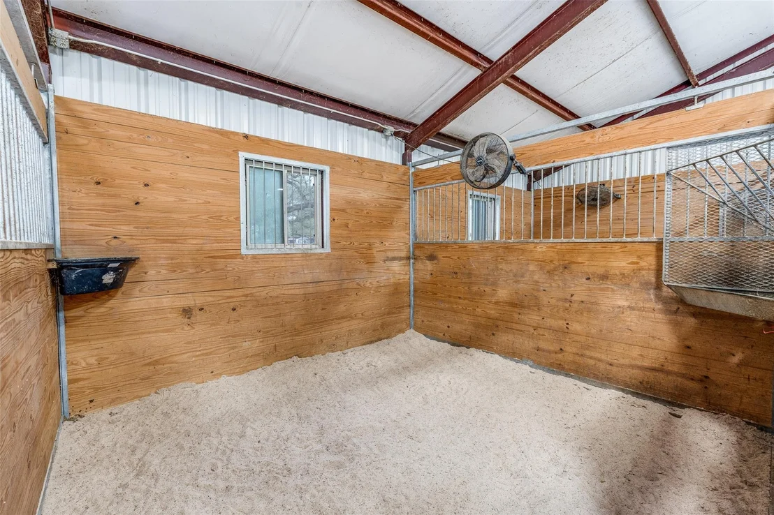 Photo of 237 County Rd 415