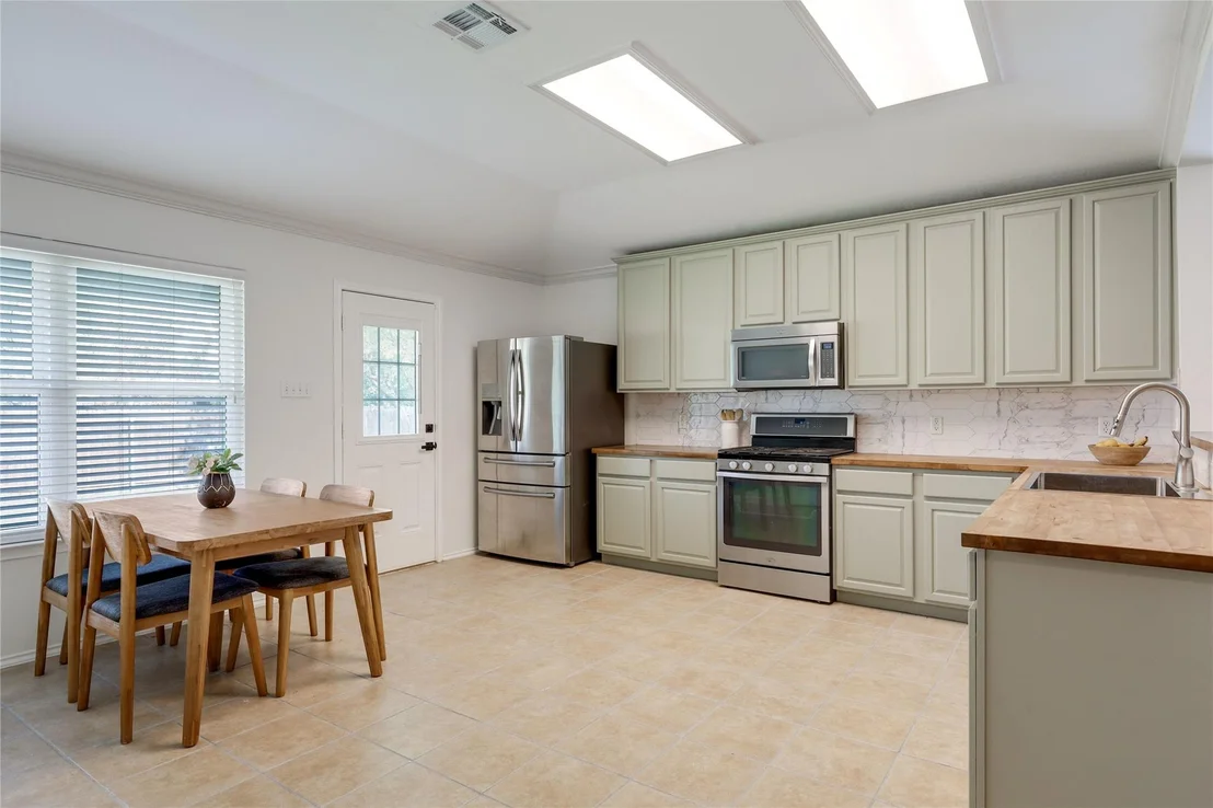 Photo of 1903 Mir Woods DR