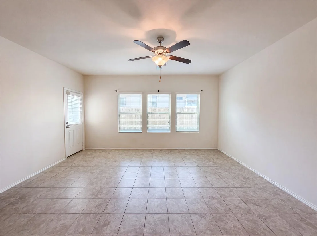 Photo of Unit 26E at 276 Circle WAY