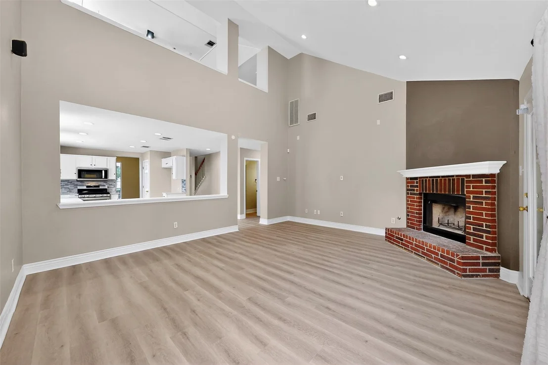 Photo of 5008 Barlow DR