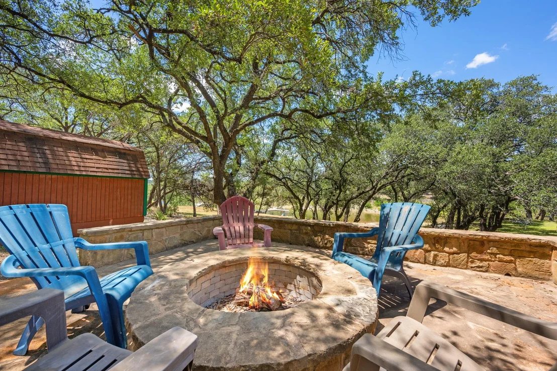 Photo of 1105 Edgewater DR