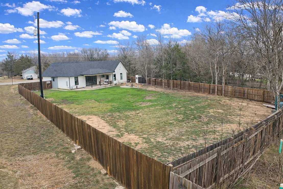 Photo of 105 Laumaia LN