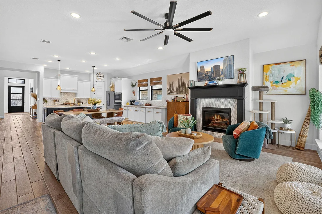 Photo of 301 Carpenter Hill DR