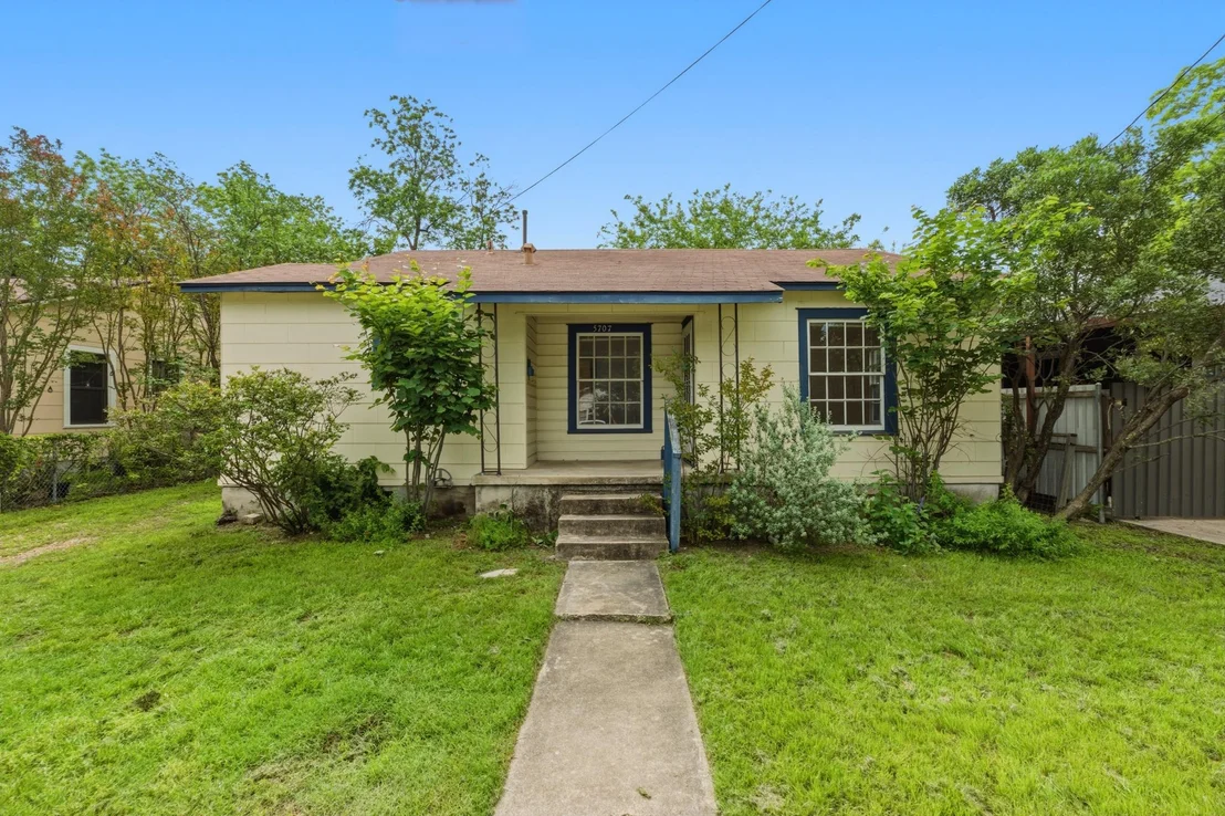 Photo of 5707 Joe Sayers Ave