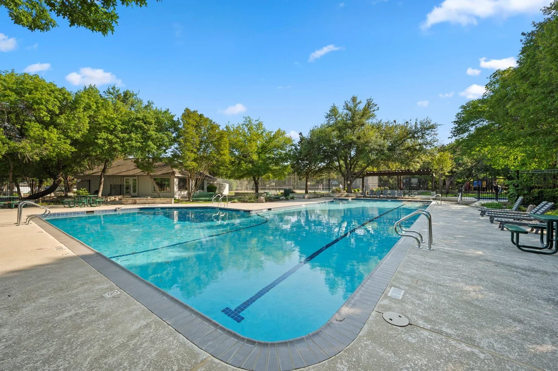 Photo of 803 Oak Park DR
