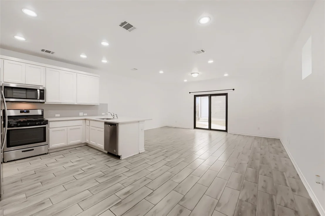 Photo of 1728 Artesian Springs XING
