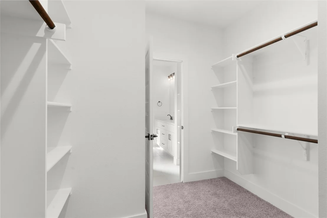 Photo of 105 Carmen CV